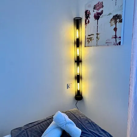 Appartement 2p Piscine - Parking - Vue -