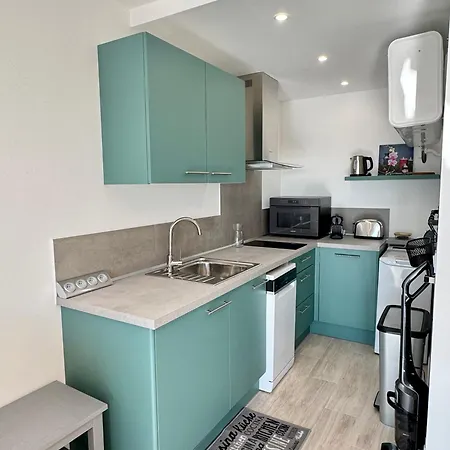 2p Piscine - Parking - Vue - Apartman