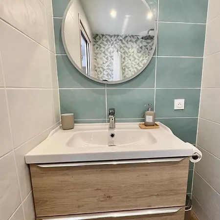 2p Piscine - Parking - Vue - Appartement Antibes